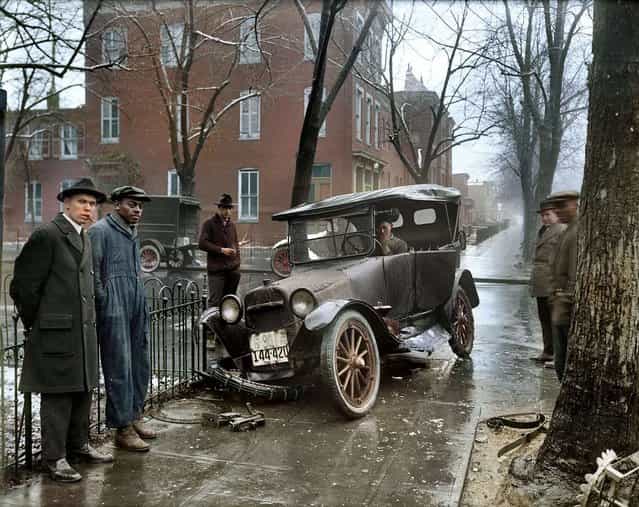 Auto Wreck in Washington D.C, 1921. Colorized by Sanna Dullaway.
