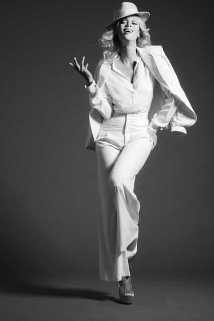 Tyra Banks Presents 15: Tyra Banks as Lauren Hutton. (Photo by Udo Spreitzenbarth)