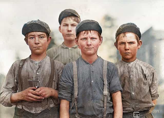 Doffer Boys, Georgia, USA, 1909.