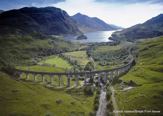 Perfect location The Glenfinnan Viaduct in Scotland featured in the Harry Potter films