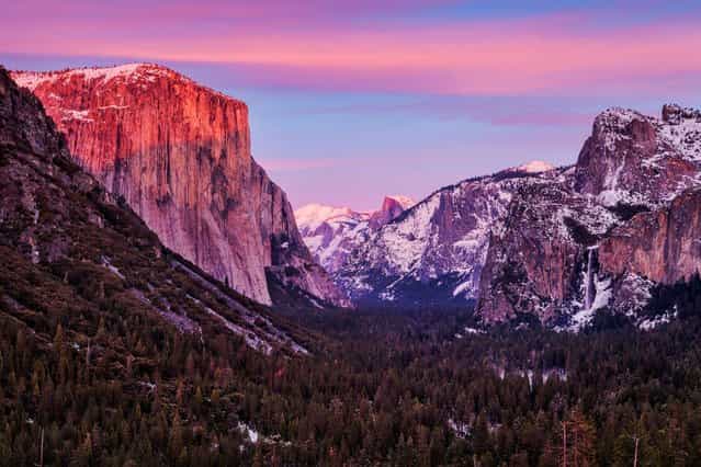 With its granite cliffs, domes, and spires, Yosemite is famous for becoming lightning rods during storms. (Photo by Nolan Nitschke/Caters News)