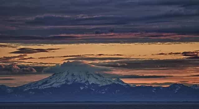 Sunset over Mt Redoubt. (Photo by Stephen Lee)