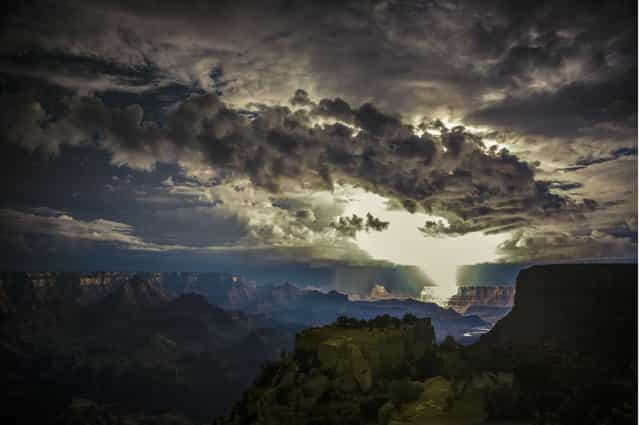 This stunning image capturing the electrical storm was captured on the Grand Canyon's South Rim. (Photo by Rolf Maeder)