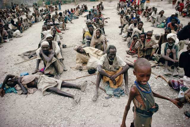Somalia, Bur Akaba. Feeding center for the persons displaced by the civil war in July 1992. (Jean-Claude Coutausse)