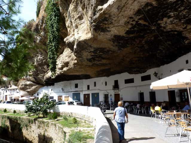 City built into rock: Setenil De Las Bodegas