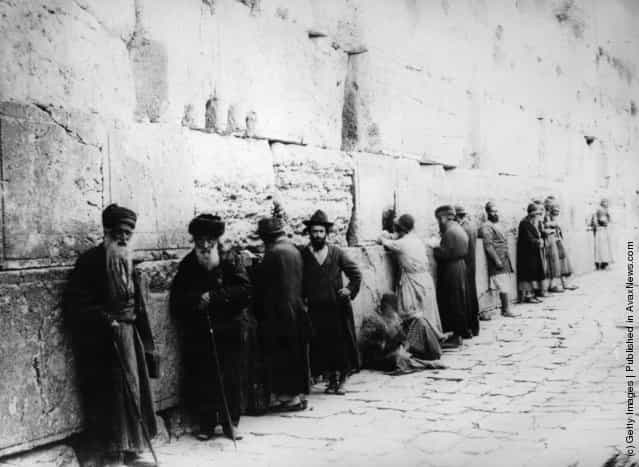 Elderly Jews at the Western, or Wailing, Wall, Jerusalem,1880