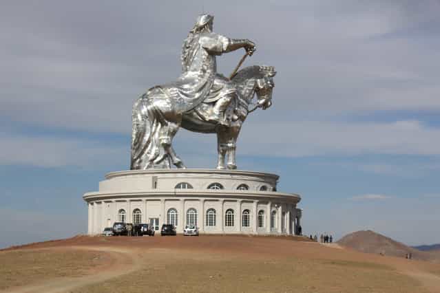 The worlds largest statue of Chinggis Khaan (in Mongolia)