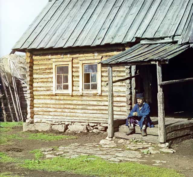 Photos by Sergey Prokudin-Gorsky. Bashkir near his house (In the village of Yakhia). Russia, Ufa Province, Ufa uyezd (district), Yakhino village, 1910