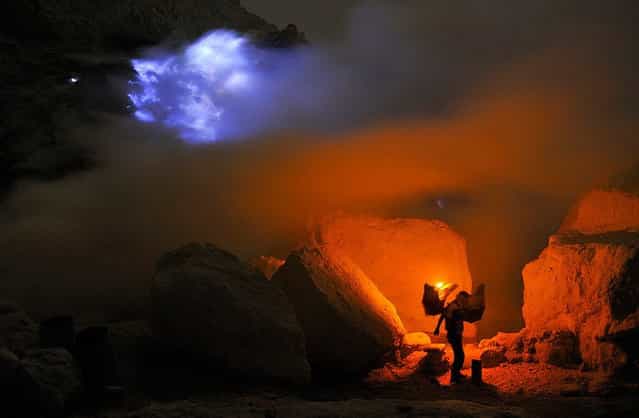 Sulfur mining in Kawah Ijen Lake