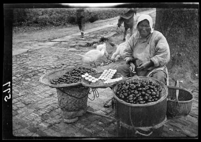 Water Chestnuts. China, Hangzhou, 1917-1919. (Photo by Sidney David Gamble)