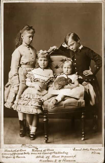 Children of the Grand Duke of Hesse Darmstadt: Ernst Ludwig (1868–1937), later Grand Duke; Victoria of Hesse (1863–1950), later wife of Louis Battenberg (Mountbatten) and 1st Marquess of Milford Haven; Elizabeth of Hesse (1864–1918), who married Sergei, Grand Duke of Russia; and Alexandra (1872–1918), who married Tsar Nicholas II of Russia, circa 1875.