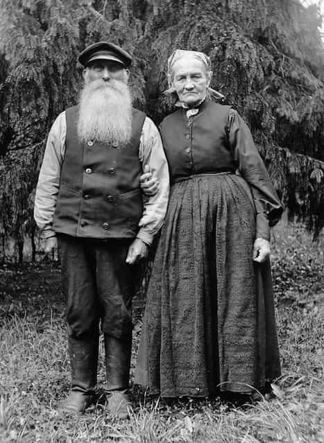 Mr and Mrs Fröding, Kummelnäs, Uppland, Sweden, 1932. The gardener Fredrik Fröding, born in 1854, and his wife. (Photo by Einar Erici)