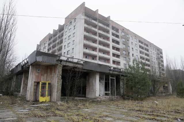 A view of empty houses in the deserted town of Pripyat near the closed Chernobyl nuclear power plant Ukraine November 27, 2012. (Photo by Efrem Lukatsky/AP Photo)