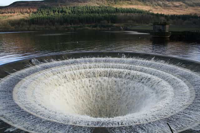 Ladybower Reservoir In Derbyshire England