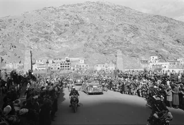 Motorcade for President Eisenhower's visit to Kabul, Afghanistan, on December 9, 1959. Eisenhower met briefly with the 45-year-old Afghan king, Mohammad Zahir Shah, to discuss Soviet influence in the region and increased U.S. aid to Afghanistan. (Photo by Thomas J. O'Halloran/LOC via The Atlantic)