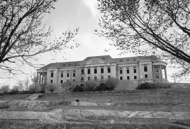 Tajbeg (Queen's) Palace, the Palace of Amanullah Khan in Kabul, photographed on October 8, 1949. Amanullah Khan, King of Afghanistan in the early 20th century, attempted to modernize his country and make many reforms to eliminate many age-old customs and habits. His ambitious plans and ideas were based on what he had seen during a visit to Europe. Click here to see a present-day view of the palace, now an abandoned wreck. (Photo by Max Desfor/AP Photo via The Atlantic)