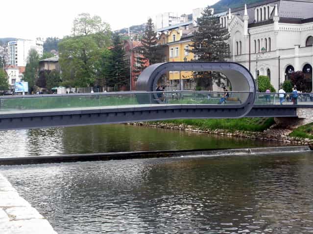The Festina Lente Bridge