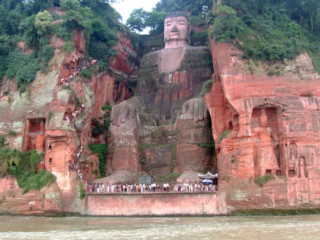 Buddha Statue In Leshan