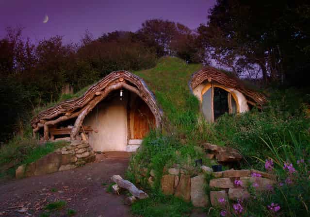 Hobbit house by Simon Dale