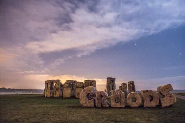 [The Croods] Salute Spring Solstice at Stonehenge