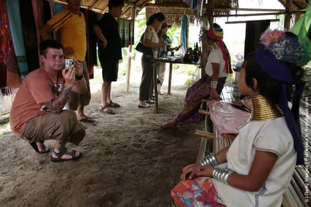Long Neck Hill Tribe Lure Thailand Tourists