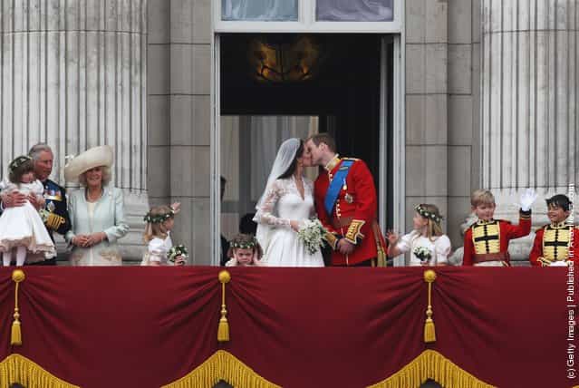 Royal Wedding: The Newlyweds Greet Wellwishers From The Buckingham Palace Balcony