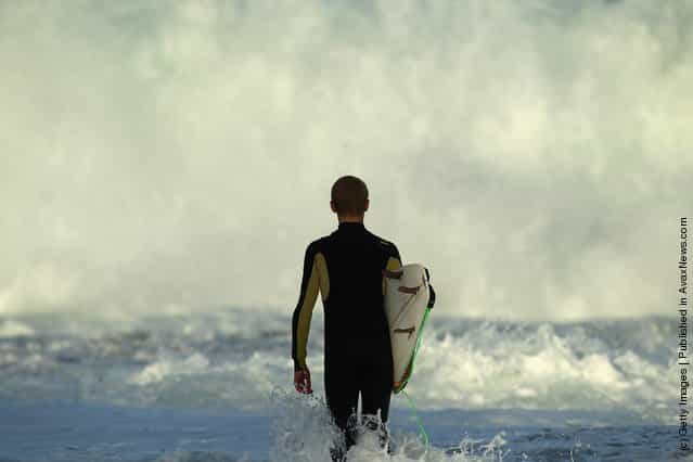 Large Swells Hit Sydney Beaches