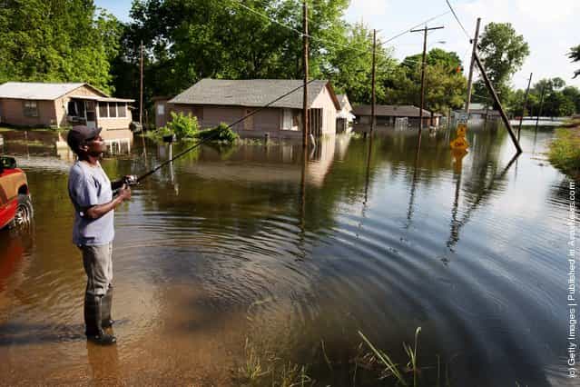 Mississippi River Flooding Threatens Vicksburg, MS