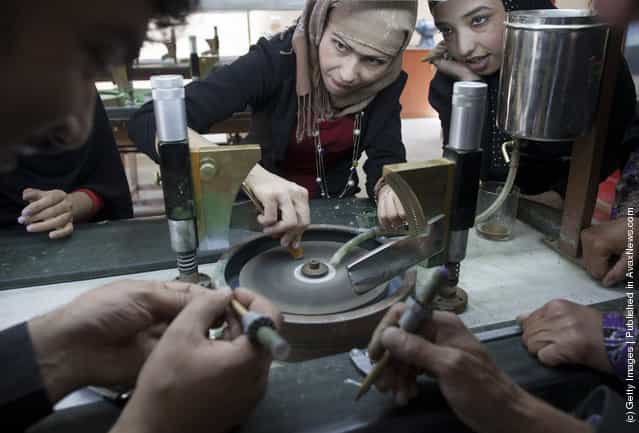 Afghan Gem Industry Key To Economic Development