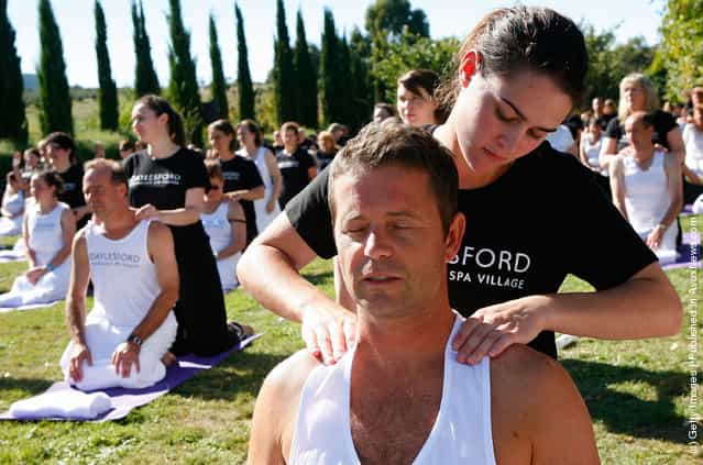 Largest Simultaneous Massage World Record