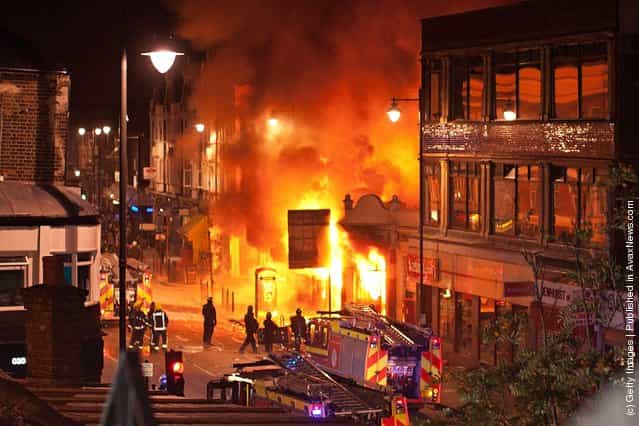 Rioting in Tottenham