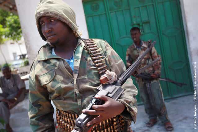 Somali Transitional Federal Government (TFG), soldiers stand guard in the Bakara market
