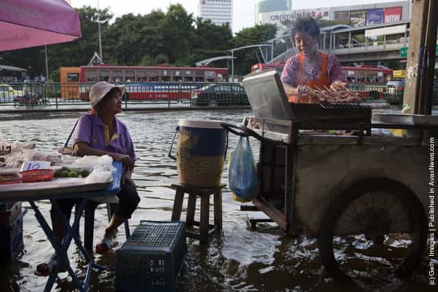 Bangkok Floods Continue To Threaten People And Economy