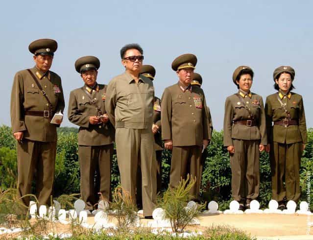 North Korean leader Kim Jong Il inspects a military unit in North Korea