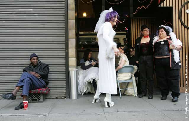 «Brides Of March» flash mob