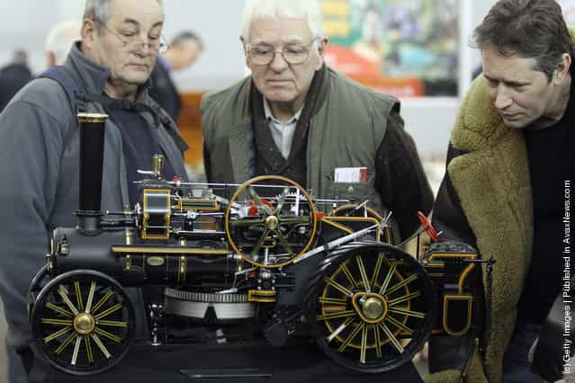 Enthusiasts Enjoy The London Model Engineering Exhibition