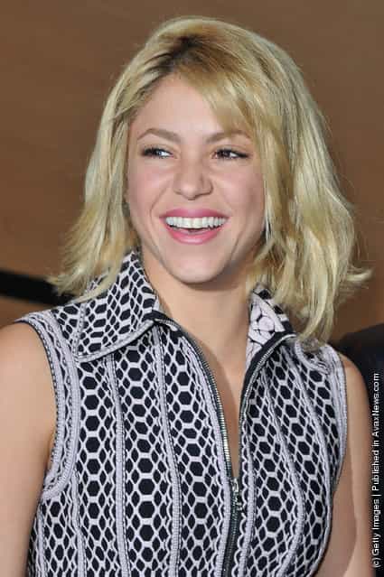 Shakira arrives at Hotel Majestic