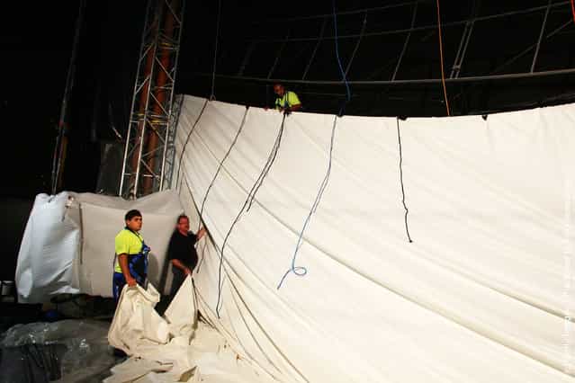 Worlds Largest Cinema Screen Installed In Darling Harbour