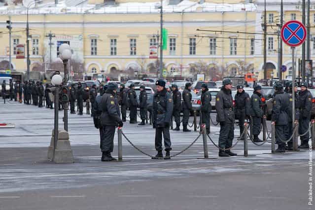 Russians Go To The Polls In Presidential Election And The Kremlin Prepares For Protests