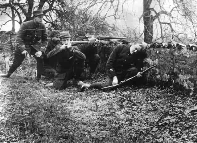 French soldiers during the Battle of the Marne, 1914.