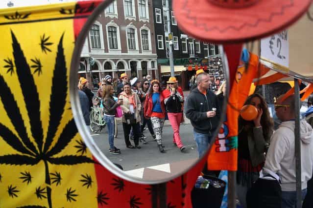 A general view of celebrations for the inauguration of King Willem Alexander of the Netherlands as Queen Beatrix of the Netherlands abdicates on April 30, 2013 in Amsterdam, Netherlands, on April 30, 2013. (Photo by Chris Jackson/Getty Images)