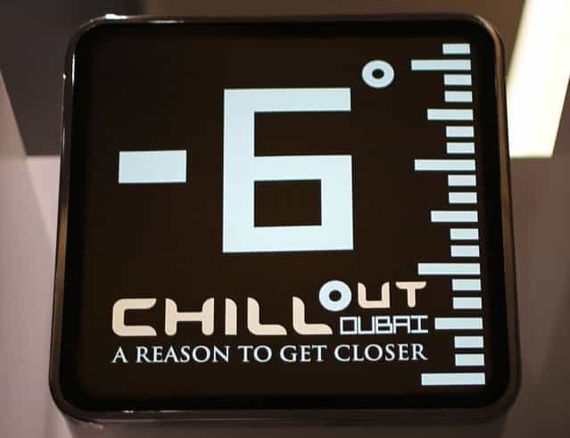 A display shows the temperature at Chillout cafe in Dubai May 12, 2013. (Photo by Ahmed Jadallah/Reuters)