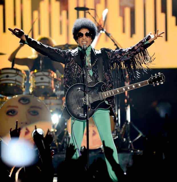 Prince, who received the icon award, closes the show with a melody of his jams. (Photo by Ethan Miller/Getty Images)