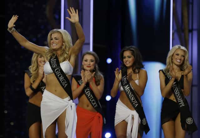 Miss Georgia Carly Mathis acknowledges the crowd after advancing beyond the lifestyle competition during the Miss America 2014 pageant, Sunday, September 15, 2013, in Atlantic City, N.J. (Photo by Mel Evans/AP Photo)