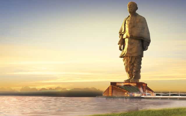 This handout image from the Gujarat Information Bureau depicts the proposed 'Statue of Unity' of India's first home minister, Sardar Patel to be built near the Narmada Dam site at Kevadia village, some 190 kms from Ahmedabad. The tribute is set to be twice the size of the Statue of Liberty and four times higher than Christ the Redeemer in Rio de Janeiro and, rising 182 metres (600 feet) from an island in the Narmada river when completed in four years' time. (Photo by AFP Photo/Gujarat Information Bureau)