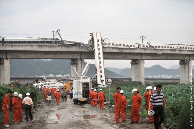 Train Derailed In East China