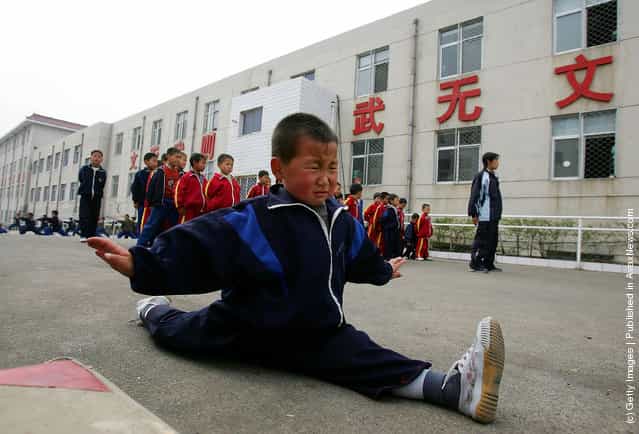 Chinese Children Study Kung Fu