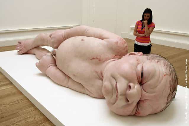 A girl by Ron Mueck