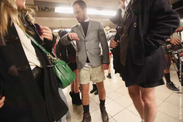 Annual No Pants Subway Ride Takes Place On NYCs Subways