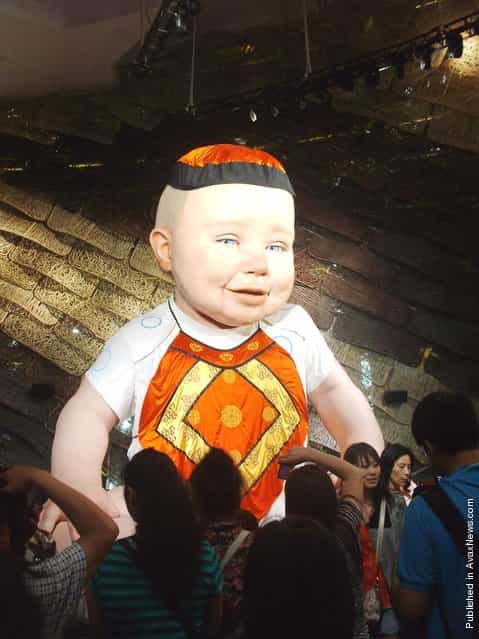 The electronically animated giant baby Miguelin